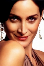 carrie anne moss