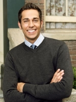 Zachary Levi Photos