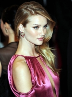 Rosie Huntington Whiteley Hot