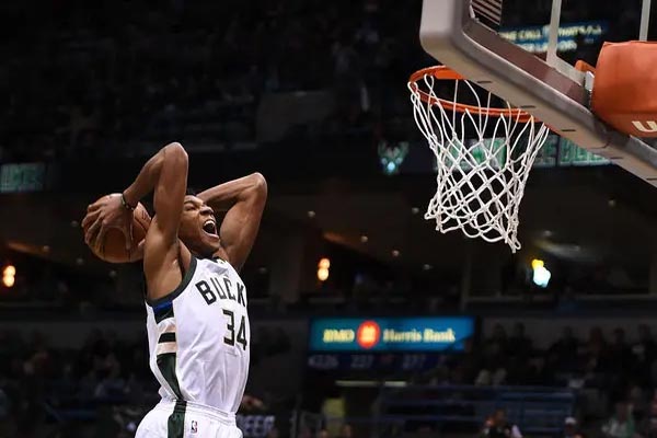  Giannis Antetokounmpo focused on season, not contract situation