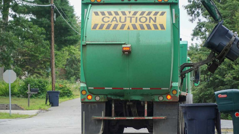  Newborn Discovered Deceased in Garbage Truck, Shocking Neighbors and Police