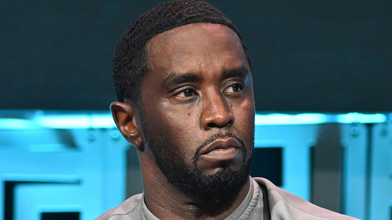  Sean ‘Diddy’ Combs Requests to Appear Unshackled in Court Amid Racketeering and Trafficking Charges