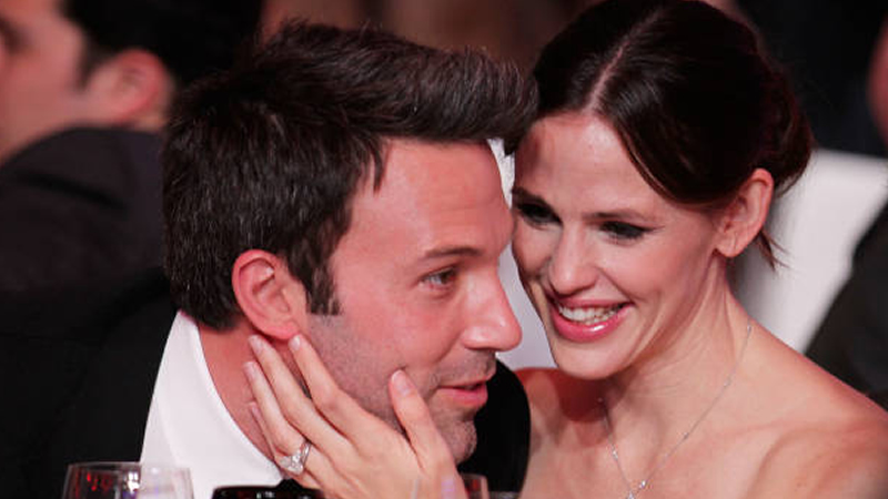  Jennifer Garner’s Close Bond with Ben Affleck Sparks Romance Rumors